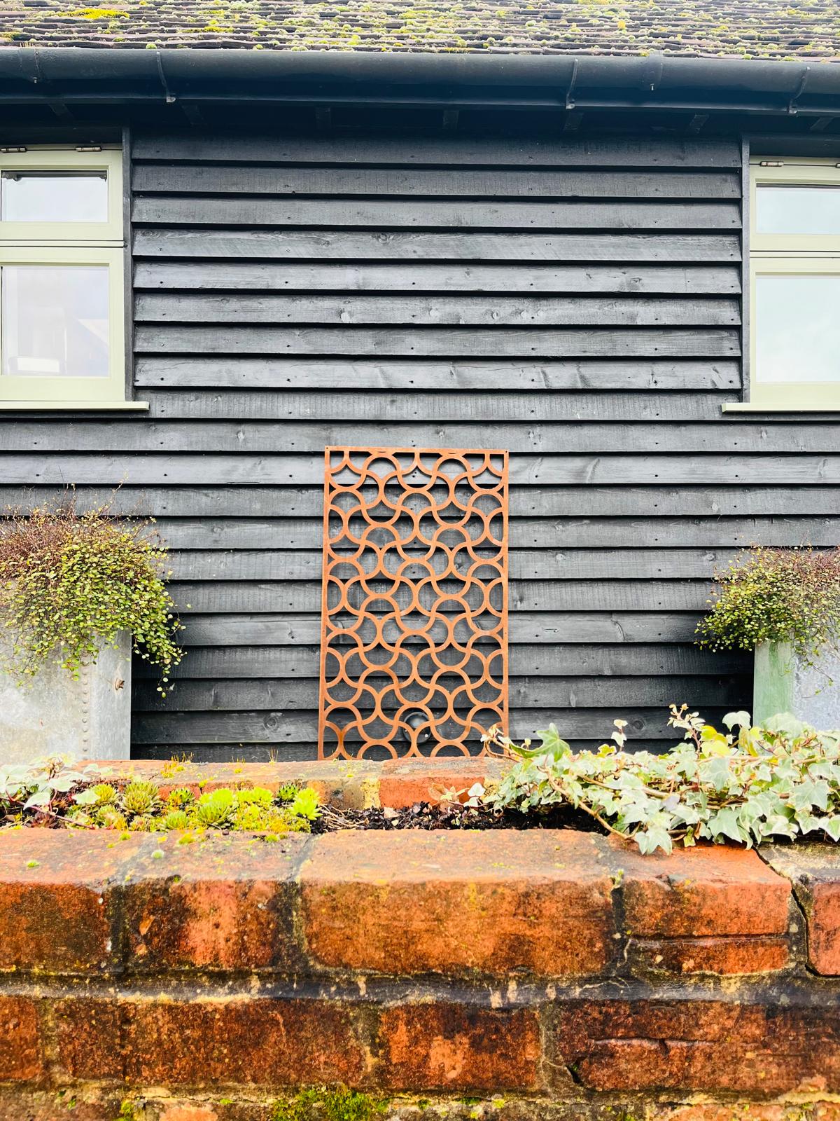 Corten Steel Wall Mounted Scalloped Decorative Garden Panel Screen Wall Art 1200 - 2400mm