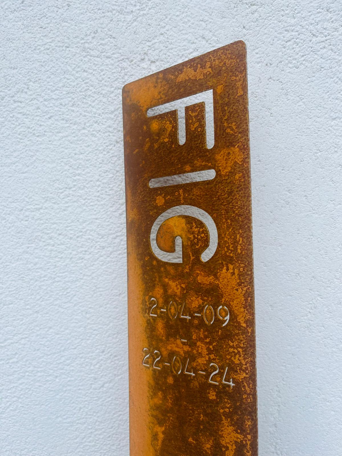 Corten Steel Pet Memorial Name Marker stakes signs personalised