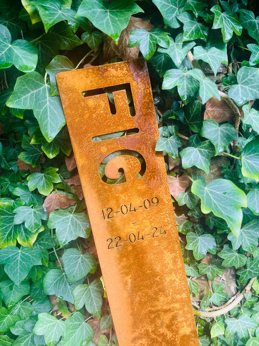 Corten Steel Pet Memorial Name Marker stakes signs personalised